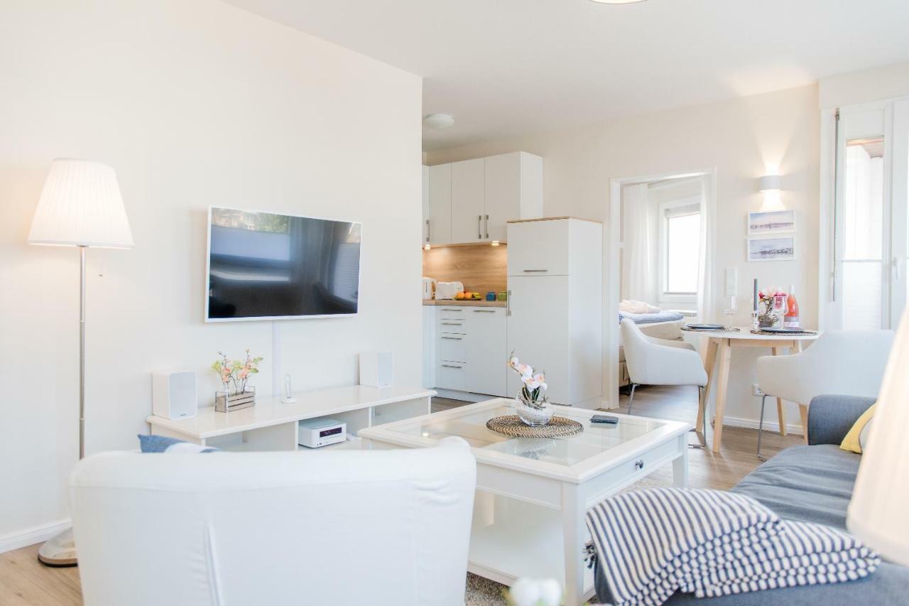 Ostseeblick Apartment กลึคส์บวร์ก ภายนอก รูปภาพ